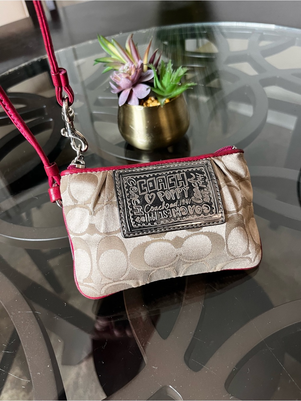 Coach Poppy Jacquard
Monogram Signature Wristlet Beige Pink Zip‎ Pouch Bag